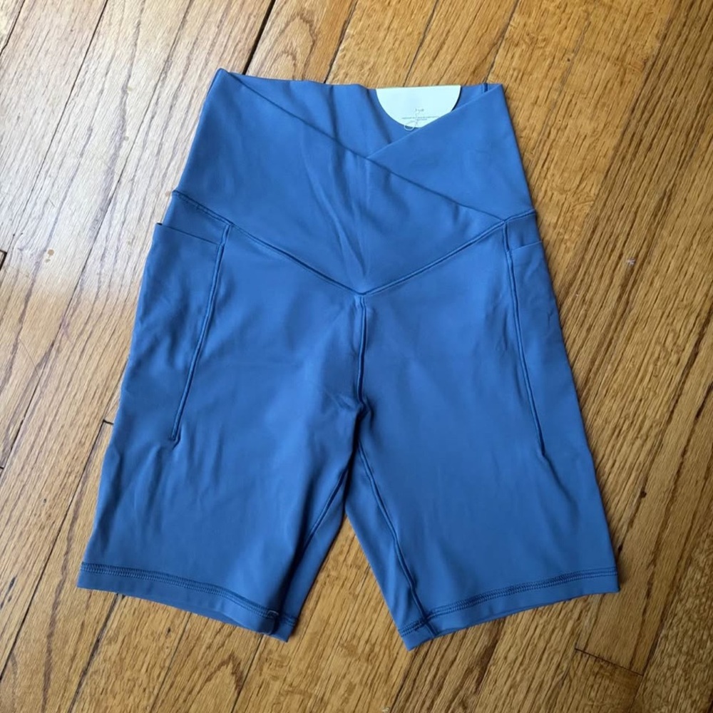 aerie OFFLINE Real Me High Rise 7” Crossover Biker Shorts Size Small